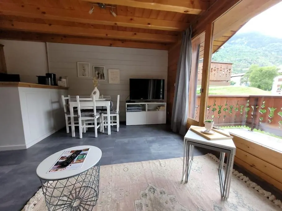Charmant Appartement Bozel Centre 0*,  Франция